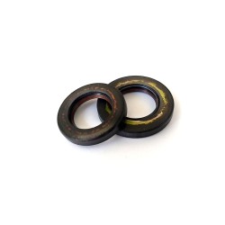 Joint spi 18x30x5 mm + joint spi 20x35x4,5 mm